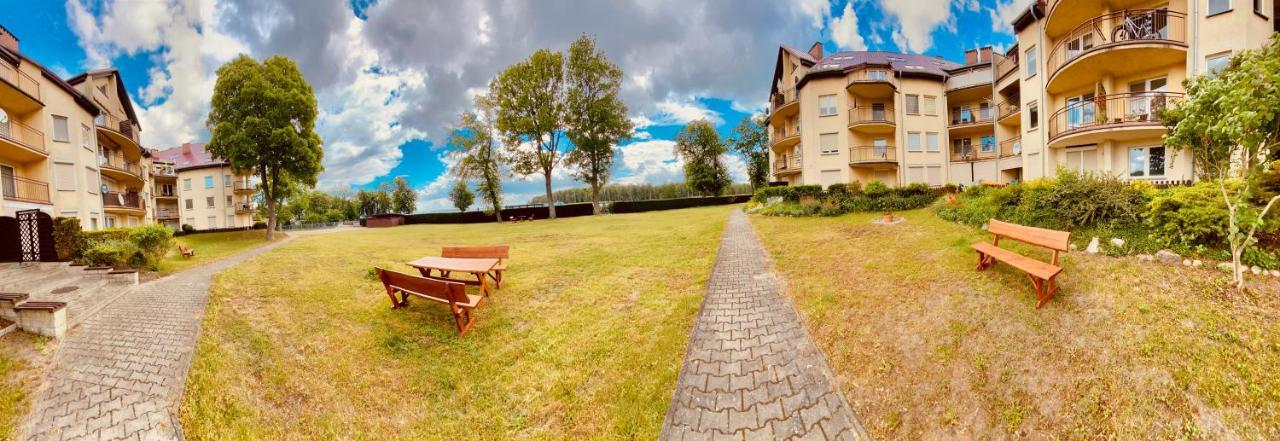 Sonnige Maisonette-Wohnung Mit Blick Auf Die Bucht Dziwnów Exteriör bild